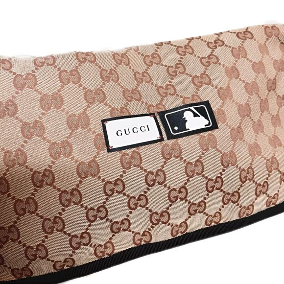 Authentic Gucci x MLB Limited Edition
Supreme Monogram Canvas Clutch / Pouch - Picture 10 of 13